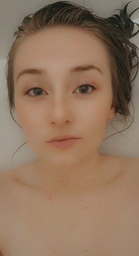 liittleladyfree model adult gallery