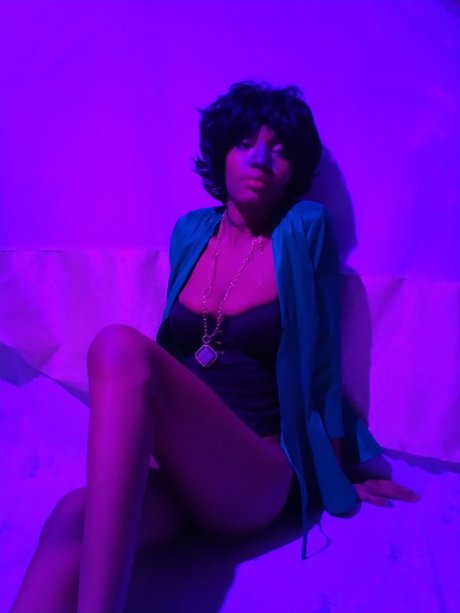 Crystal Rose naked actress pic