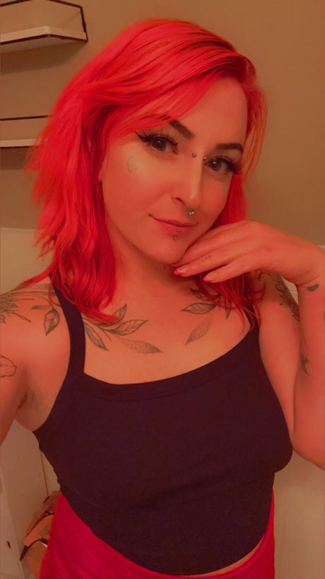 MommyThickThighs hot star image