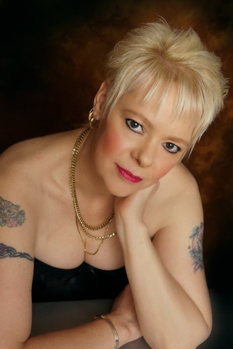 Sandy Wild hot pornstar photo