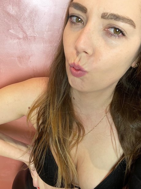 SweetMira xxx pornstar gallery