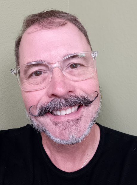 St Pete Kilted Painter nice star pics