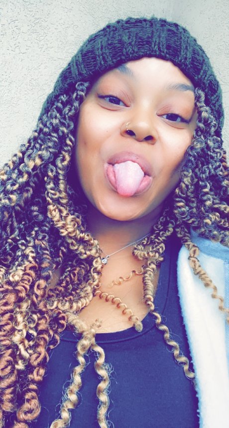 Audauvi M model hot pic