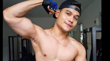 Thelenin naked actress image