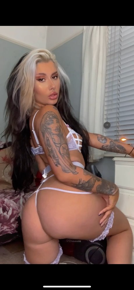 Danibbz_ erotic actress images