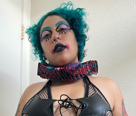 Turquoise Deity star free pic