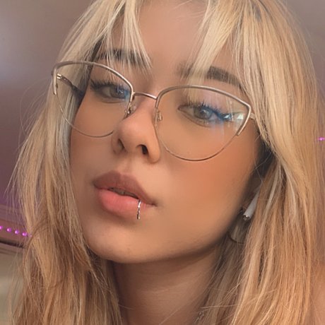 Sue Sun pornstar high quality picture