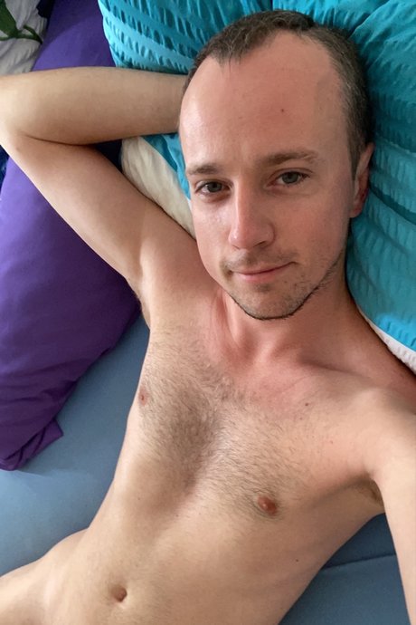 HD HairyDaniel_ top model pic