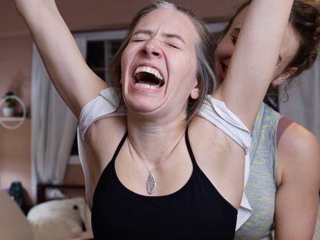 Zen Tickling nudes actress pictures