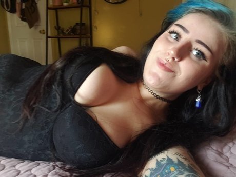 Goblin gorlfrand naked model photos