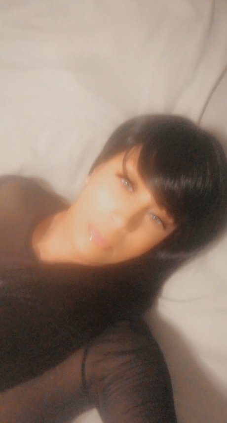 Greeneyezzzz model pornographic pic