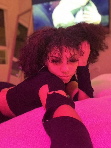 Majin Mariaa hot pornstar archive