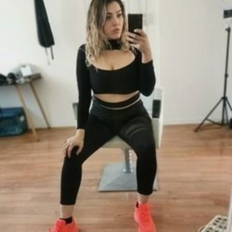 Lucyestrelladelamancer pornstar naked gallery