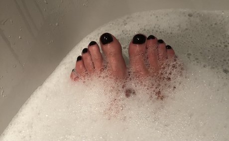 Female Foot Fetish F3 pornstar nude photos