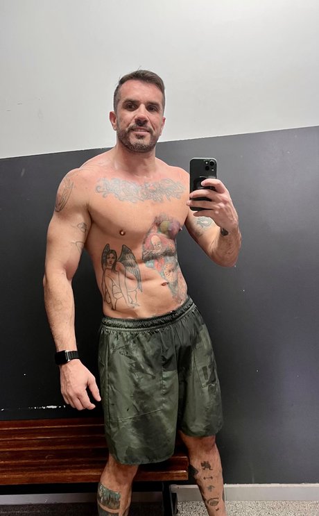 Toy Show xxx pornstar photo