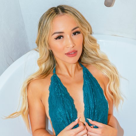 alisha of top 4 7_ pornstar beautiful pictures