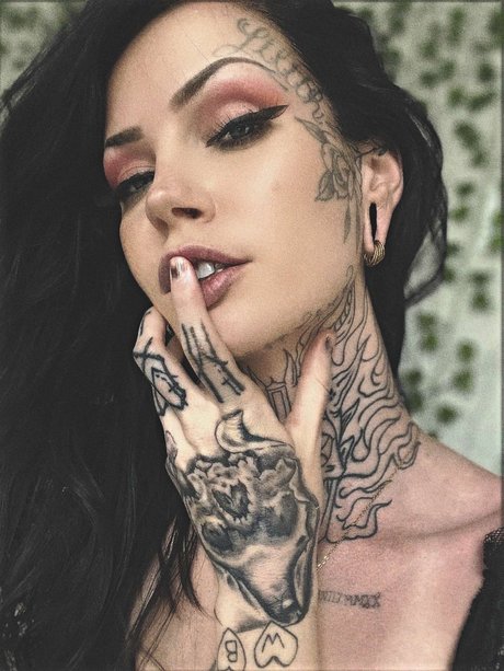 Luna Kyzz nice model picture