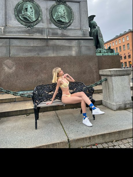 Frida_ star nudes pics