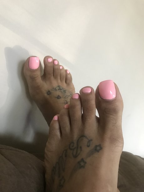 Candee Toes model adult photo