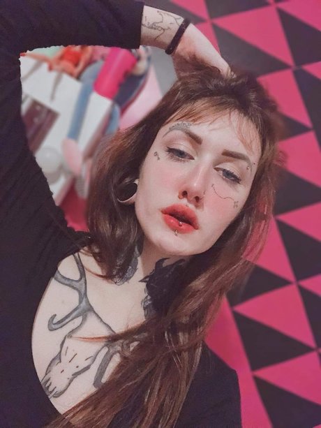 Bea3 pornstar pretty pic