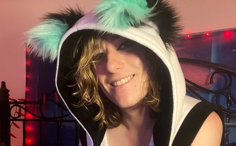 Lulu Valadon naked pornstar pic