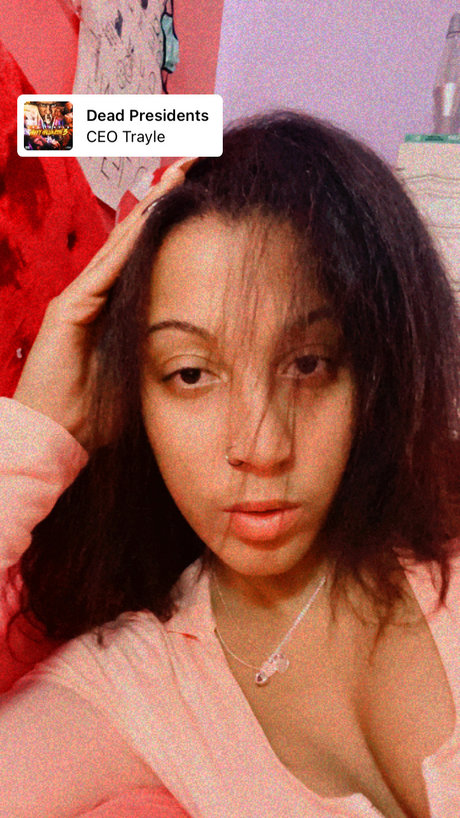 Luckilee model adult photo