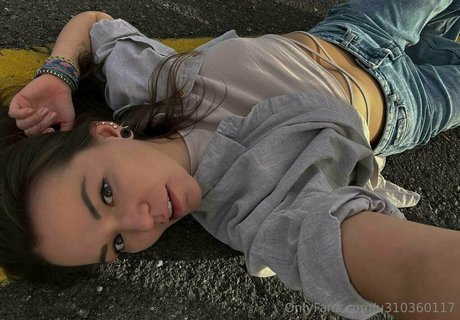 tania eve erotic actress img