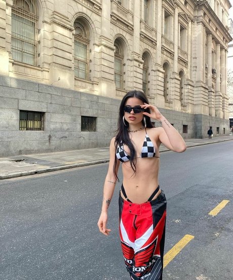 Juli Savioli beautiful actress gallery