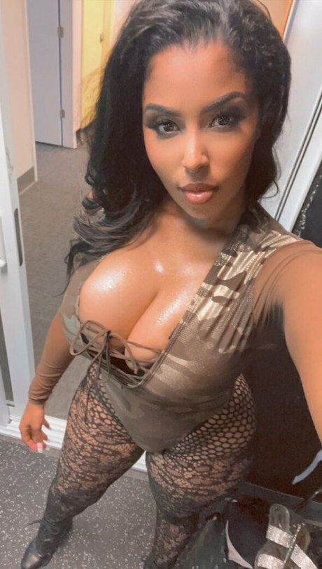 iamsweette star pornographic image