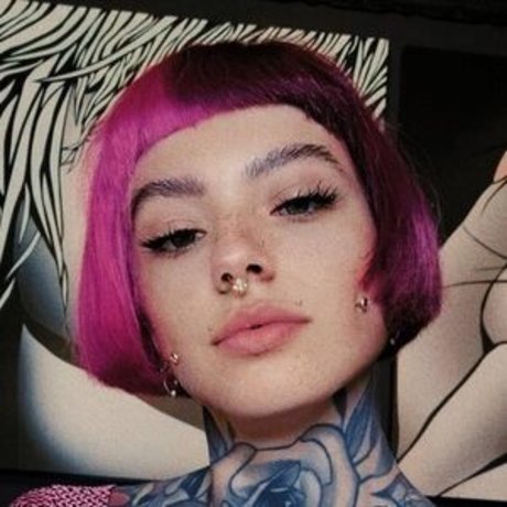 Pink Suicide model xxx photo