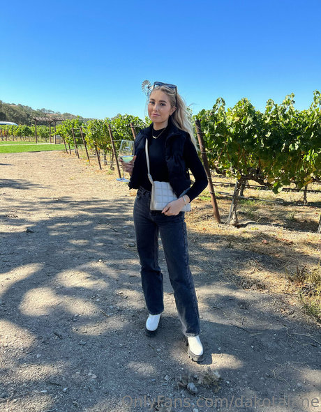 DakotaJane nice actress picture