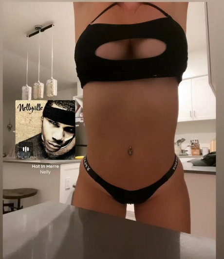 Katiepurrs star high quality pic