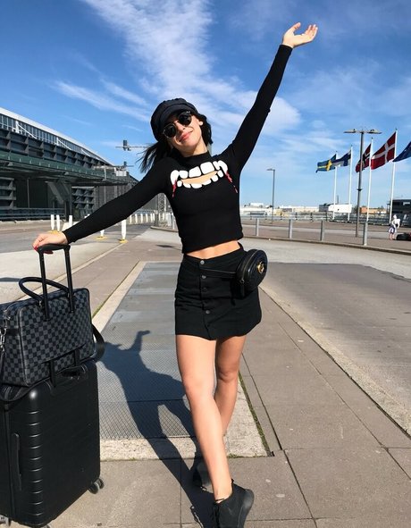 milf handjob onlyfans beautiful naked images