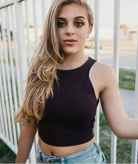 cheerleader nude onlyfans pornographic pics