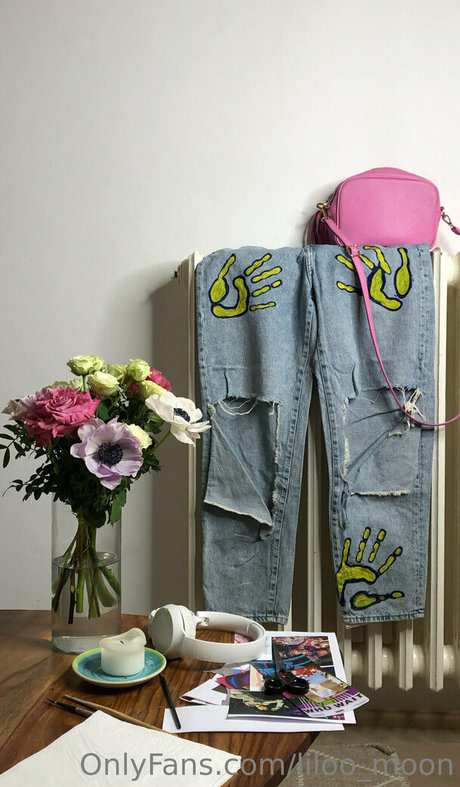 liloo moon high quality actress photo