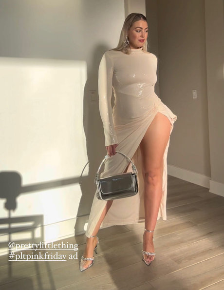 Iskra Lawrence perfect pornstar pics