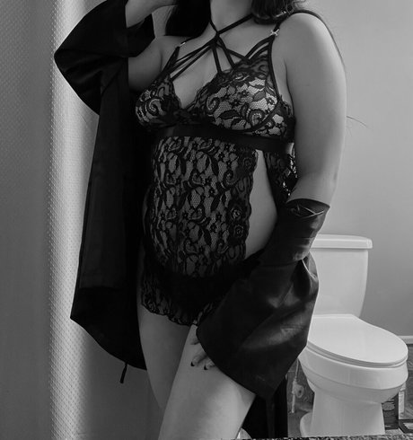 emswrldxo nude actress photos