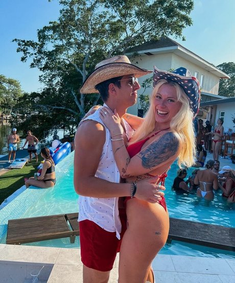 Taylor Hughs model sexy photo