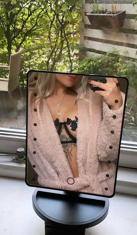 Majabebe naked star img