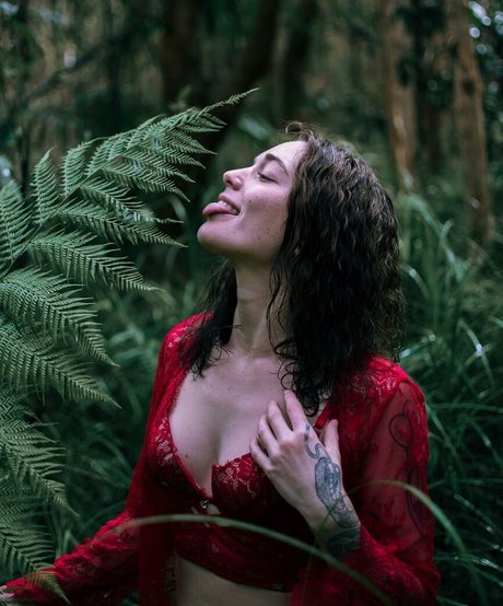 Skye Sharp model nice picture