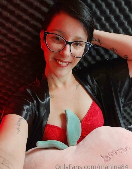 mahina84_ naked actress pictures