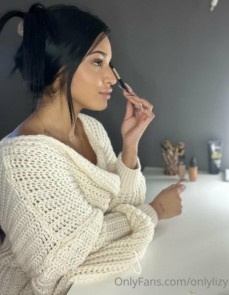 brownielizy adult actress image