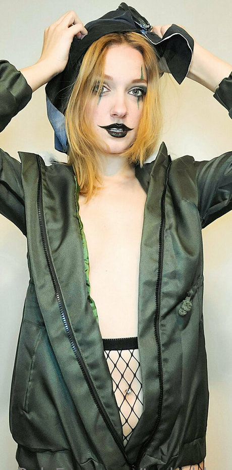 Tashidden high quality actress picture