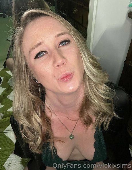 vickixsims sexy star pics