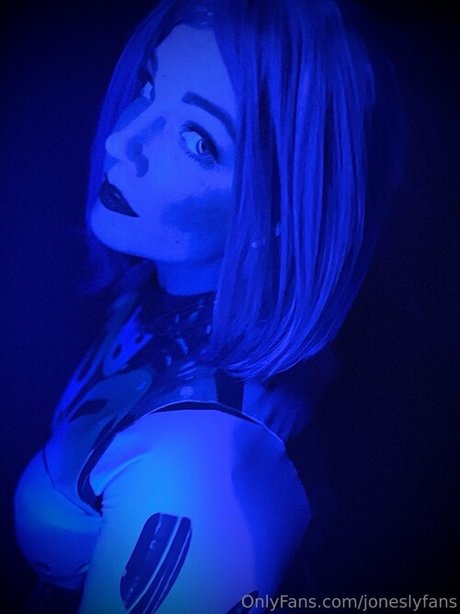 joneslyfans model pornographic images