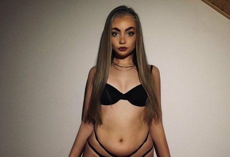 livionly sexy model archive