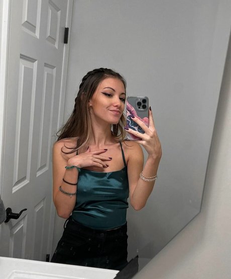 Echochlo pornstar xxx pic