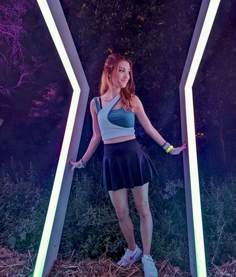 Echochlo pornstar naked gallery