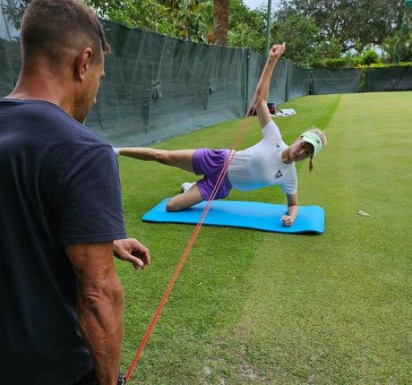 Eugenie Bouchard hot model galleries