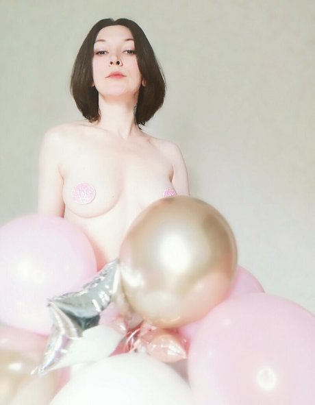 Olya Holmes thumbnail